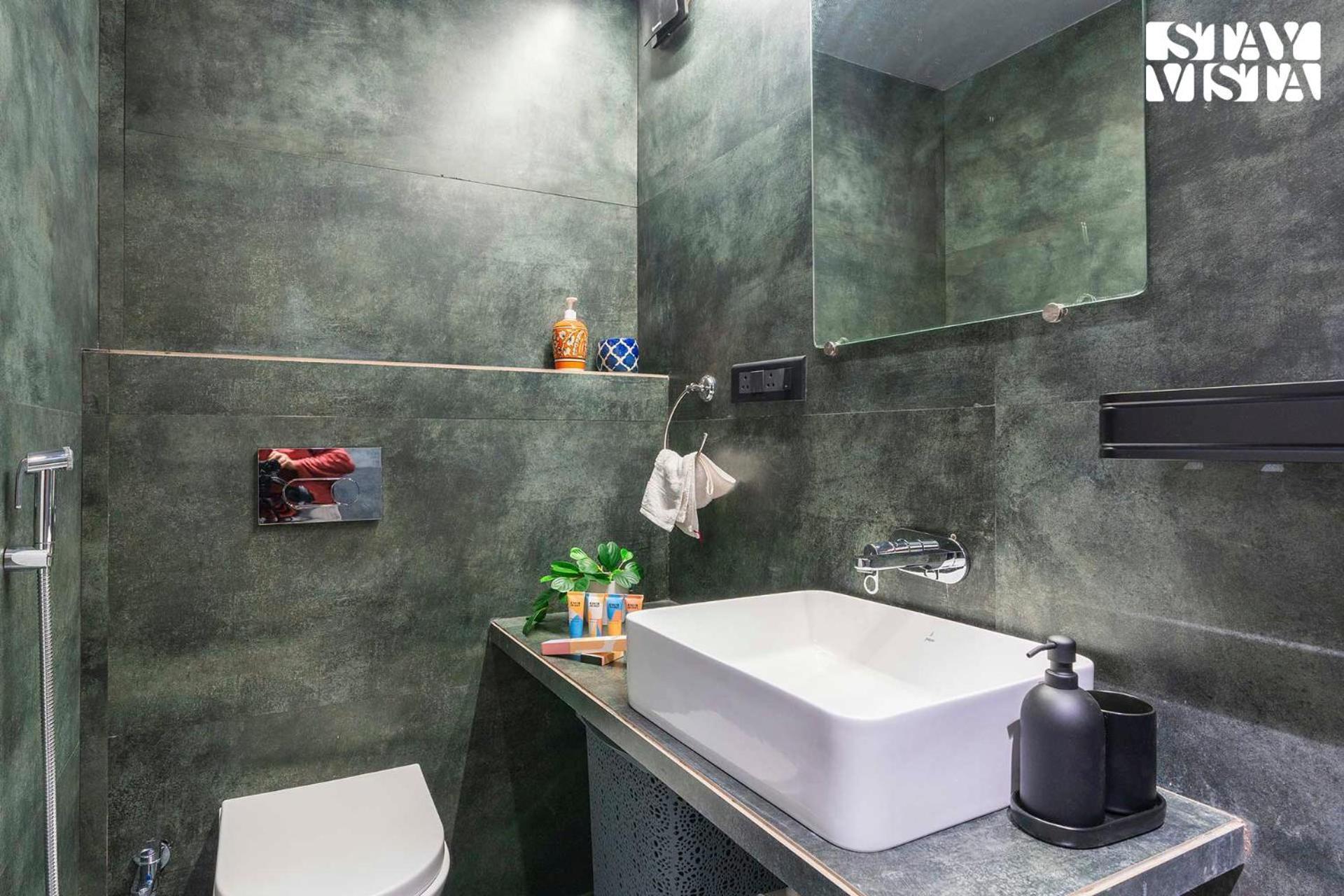 Stayvista'S Celeste Villa - Hill-View Retreat With Infinity Pool Нашик Екстериор снимка